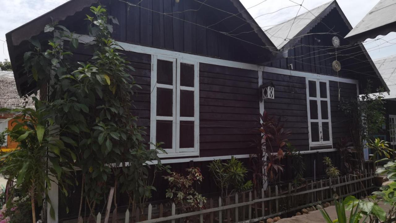 Mykampung Chalet Hotel Ipoh Buitenkant foto