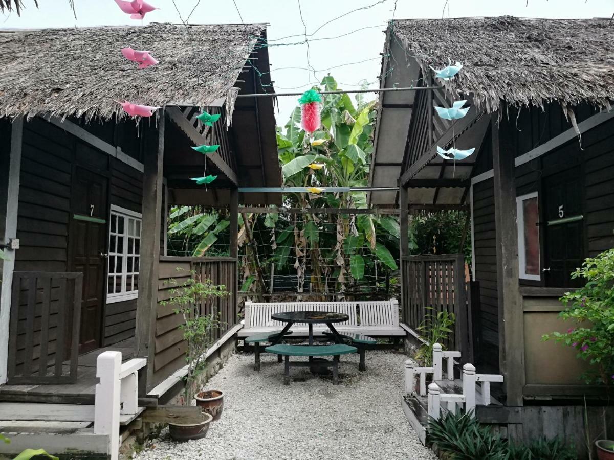 Mykampung Chalet Hotel Ipoh Buitenkant foto