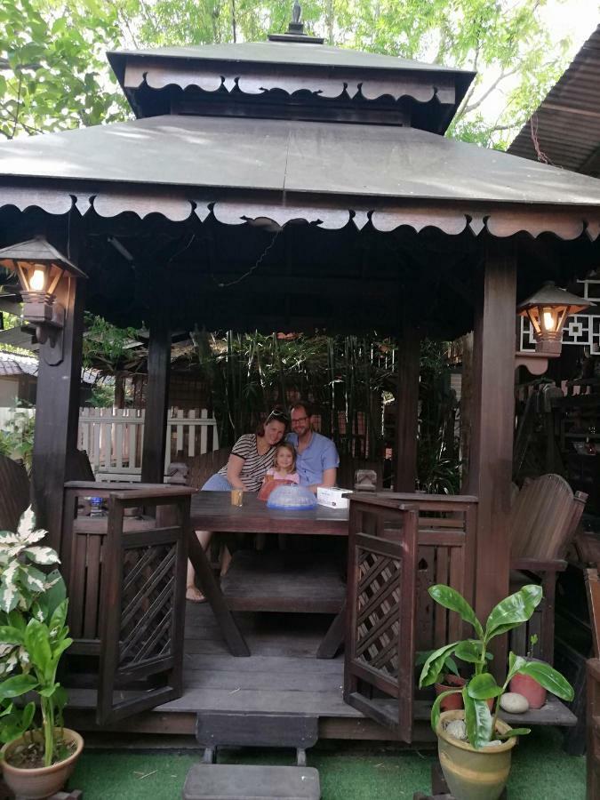 Mykampung Chalet Hotel Ipoh Buitenkant foto