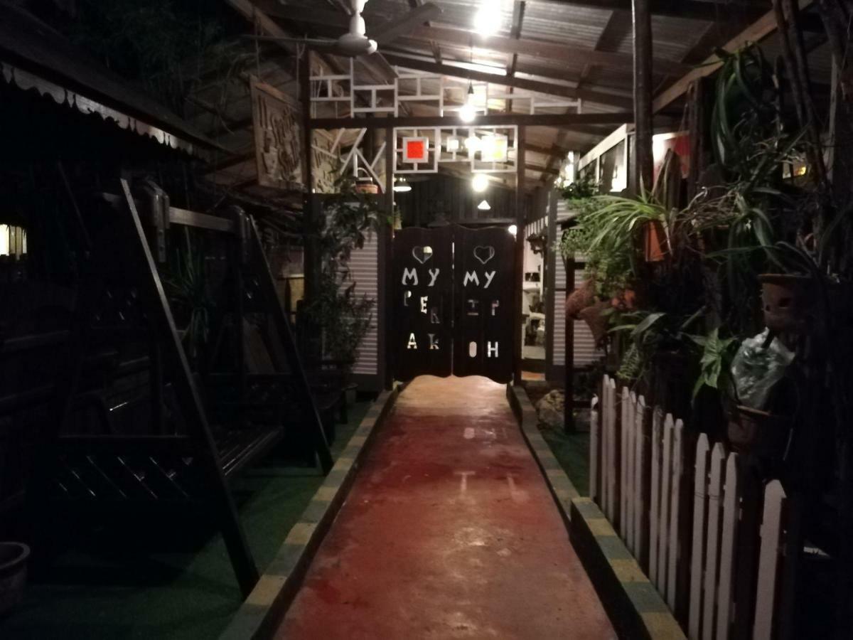 Mykampung Chalet Hotel Ipoh Buitenkant foto